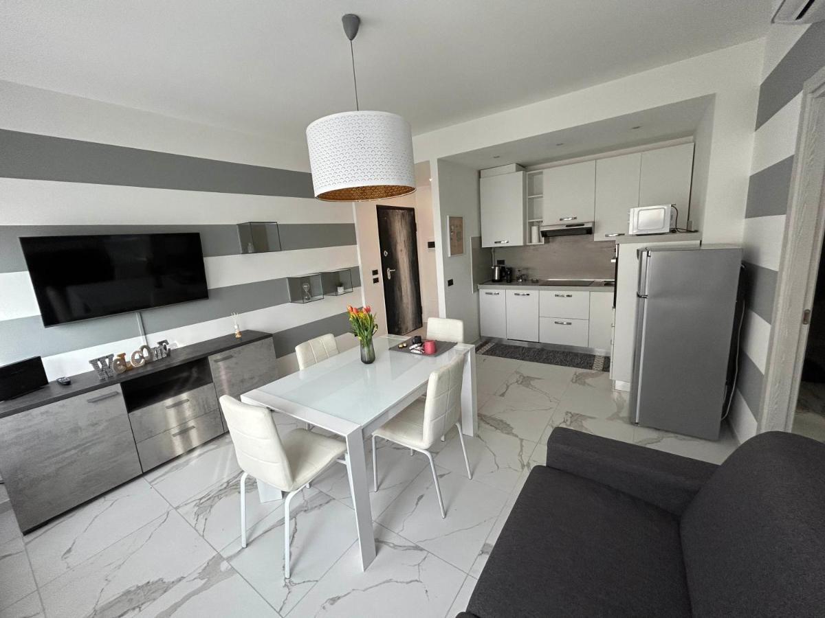 Marconi67 Apartment Desenzano del Garda Luaran gambar